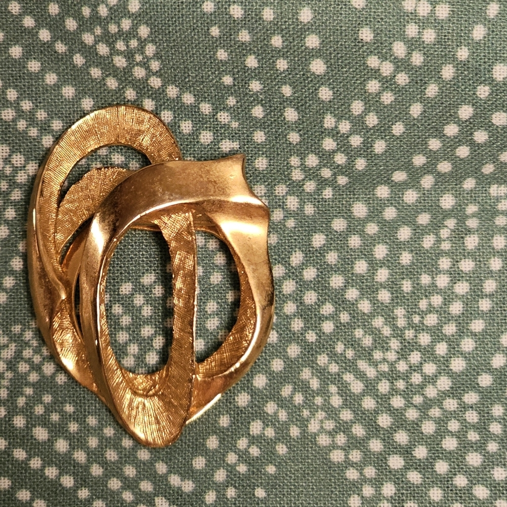 Vintage scarf clip